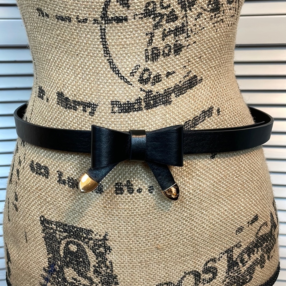 NWOT Cute Black Leather Adjustable Bow Belt - sz S/M